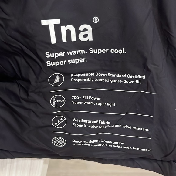 Aritzia Super Puff MID - Picture 3 of 7